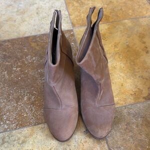 Tan nubuck boots